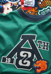 Next LONG SLEEVE 2 PACK - REGULAR FIT SET - Nattplagg set - blue green varsity