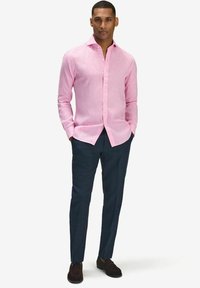 John Henric ADONIS SOLID SMART - Vapaa-ajan kauluspaita - pink