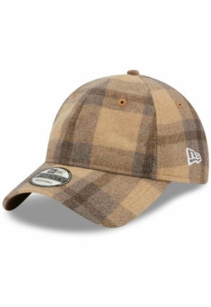 Casquette de baseball réglable à carreaux marron et beige avec une visière courbée et un petit logo brodé sur le côté.