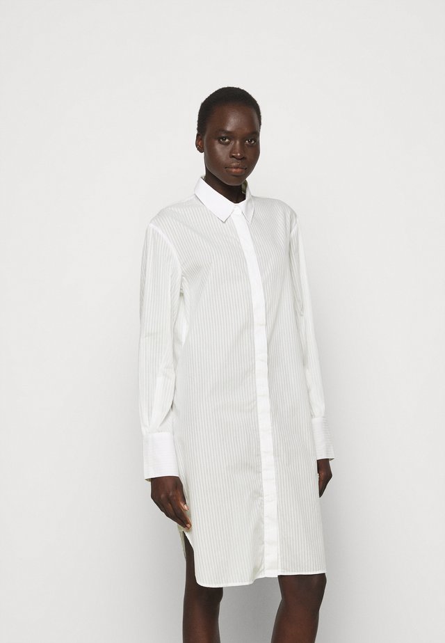 ALANA DRESS - Skjortklänning - white