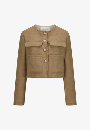 Veste beige courte en laine texturée, dotée de quatre poches à l'avant, d'un col rond et de fermetures à boutons au centre.