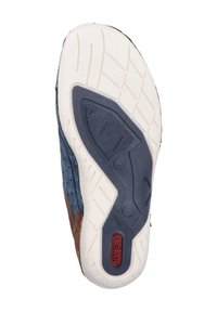 Men's shoe sole with a brown leather upper and navy suede. Features a textured rubber grip, beige midsole, and brand logo in red.