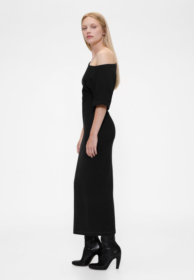 GAP GAPSTUDIO JERSEY OFF-SHOULDER MIDI DRESS - Robe en jersey - black/noir - ZALANDO.FR GAP GAPSTUDIO JERSEY OFF-SHOULDER MIDI DRESS - Robe en jersey - black/noir - ZALANDO.FR