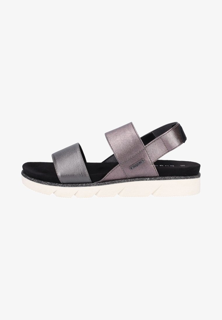 Sandale pour femme avec deux larges brides gris métallique, semelle intérieure amortie noire et semelle extérieure blanche texturée avec un léger plateau.