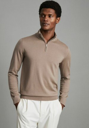 REGULAR FIT - BLACKHALL HALF ZIP FUNNEL NECK - Stickad tröja - camel