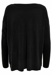 Pull en maille noire avec une coupe ample, un col large et des manches longues. Poignets et ourlet côtelés ; texture lisse sans motifs visibles.