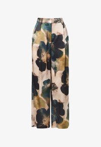 Valittu, dusty poppy