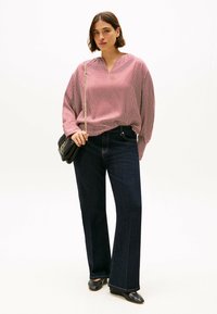 Tommy Hilfiger CURVE GATHERED V-NECK PRINT - Bluse - red