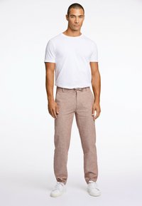 Lindbergh Pantaloni - burnt clay