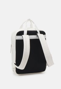 Even&Odd Ryggsekk - off-white