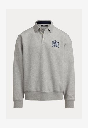 Sivá polokošeľa s dlhým rukávom z bavlneného materiálu, s trojtlacítkovým zapínaním, rebrovaným golierom a námorníckym logom na ľavej hornej časti hrudníka.