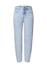 Jean en denim bleu clair taille haute avec deux boutons à l'avant, des passants pour ceinture et une coupe de jambe fuselée sur fond blanc.