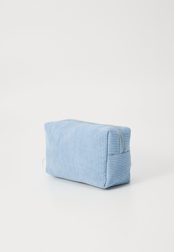 BOW - Wash bag4