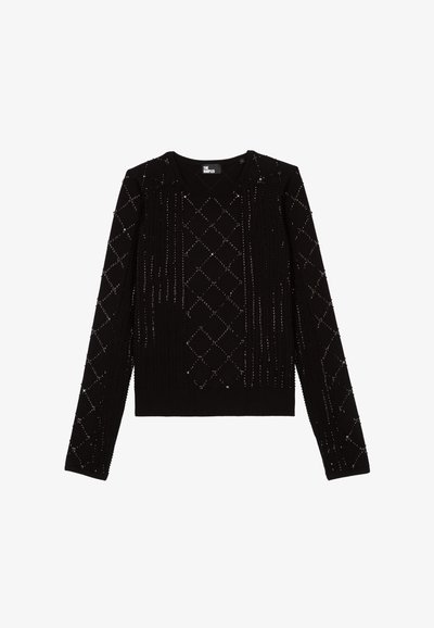 Czarny sweter z fakturowanym wzorem diamentów i linii, z metalicznymi akcentami na całej powierzchni. Okrągły dekolt i długie rękawy.