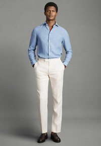 Reiss REGULAR FIT - RUBAN BUTTON THROUGH  - Hemd - sky blue
