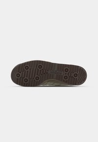 adidas Originals SL 72 RS UNISEX - Tossud - orbit green/cargo brown/bright orange