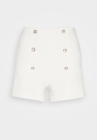 Pantalones cortos blancos de tela suave con un diseño de doble botonadura, cuatro botones metálicos y bolsillos laterales con dobladillos vueltos.