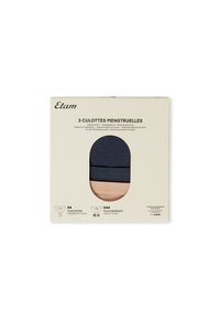 Zestaw majtek menstruacyjnych składający się z trzech elementów. Dwie sztuki są ciemnoniebieskie, a jedna beżowa, wykonane z miękkiej bawełny o gładkiej teksturze. Opakowanie zawiera informacje dotyczące przepływu.
