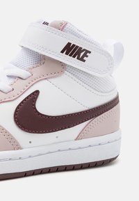 Nike Sportswear COURT BOROUGH MID 2 UNISEX - Høye joggesko - white/burgundy crush/platinum violet
