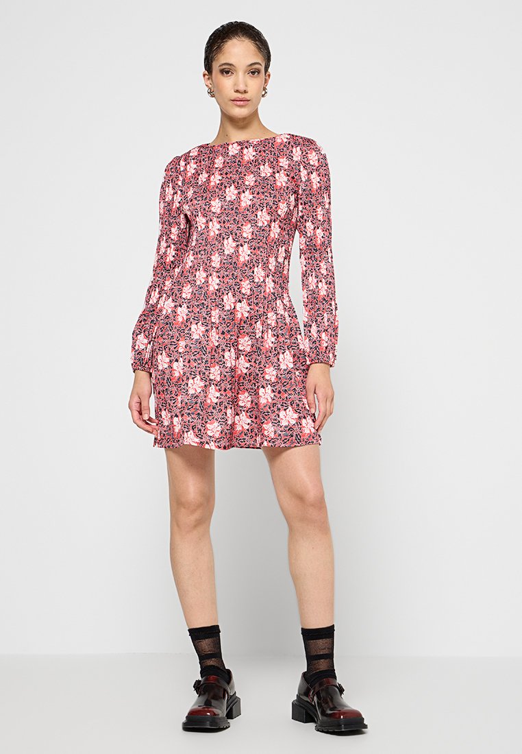Maje Vestido informal rojo
