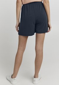 Oxmo OXBJ�RK REGULAR FIT - Shorts - total eclipse
