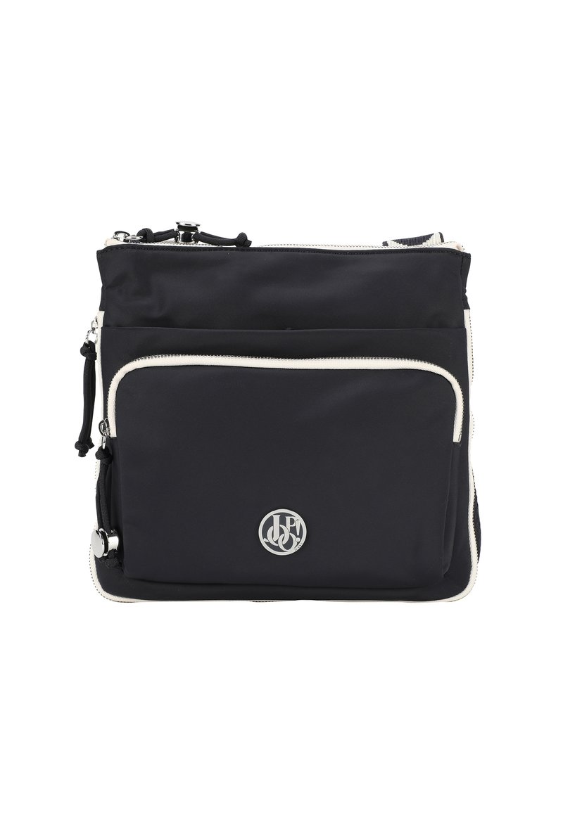 Borsa in nylon nera con accenti bianchi, dotata di una tasca frontale con zip, una chiusura superiore e un logo circolare. Tessuto liscio e design compatto.