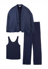 Granatowy zestaw do noszenia w domu z wzorzystym, otwartym żakietem z regulowanym sznurkiem z przodu, bezrękawnym tanktopem i szerokimi spodniami, wszystkie wykonane z miękkiego materiału.