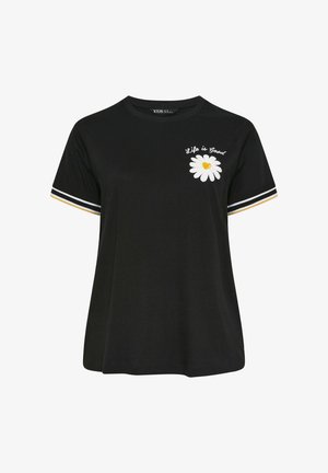 Zwart T-shirt met korte mouwen en witte en gele gestreepte manchetten, met een witte madelief met een geel hart in het midden en de tekst "Life is Good" op de borst.