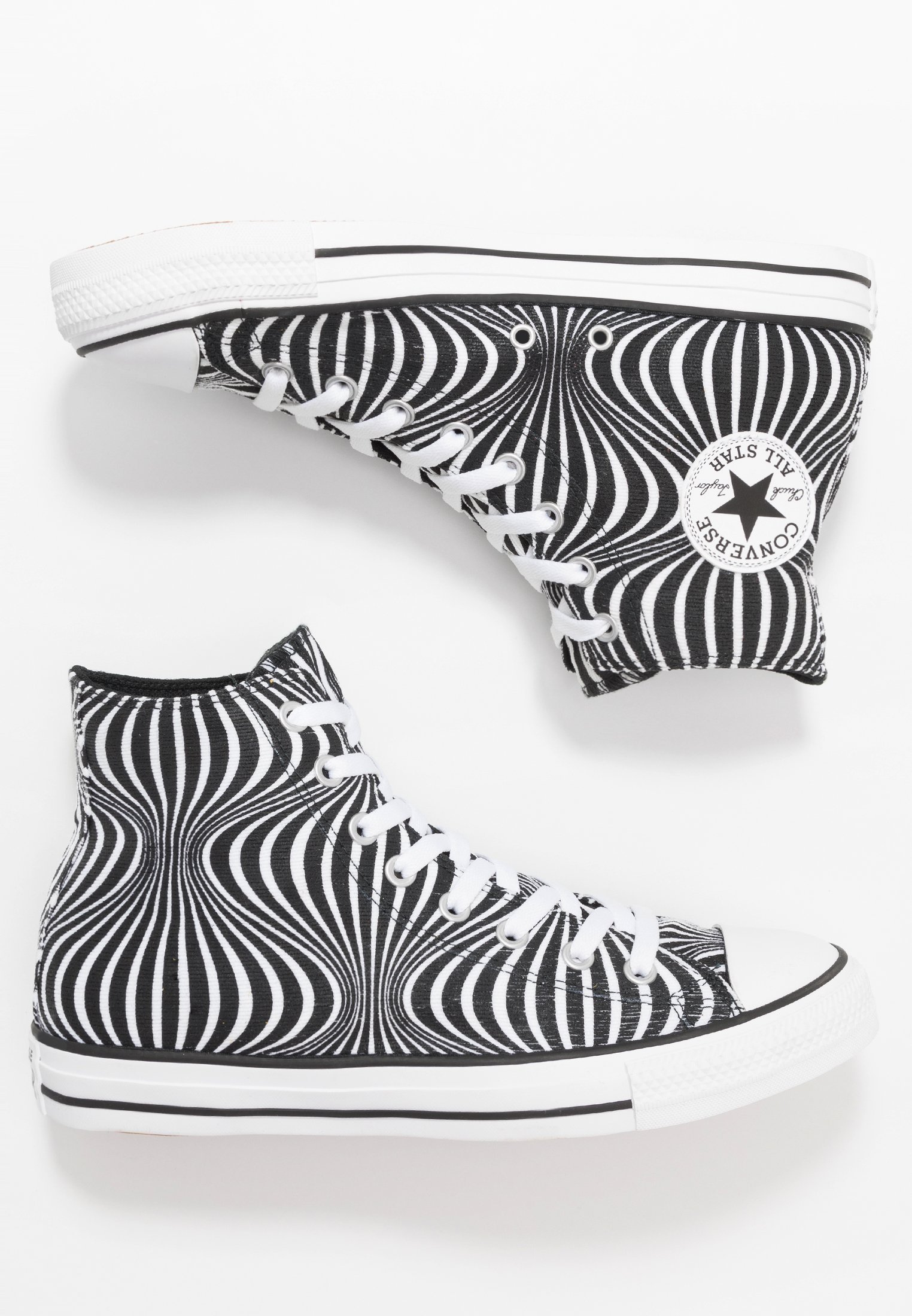 chuck taylor all star moonshot high top