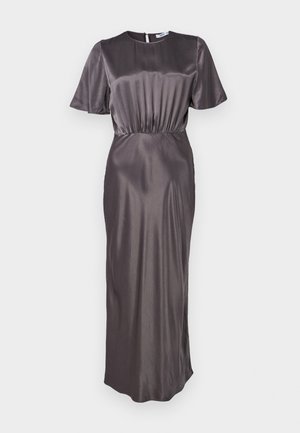 Langes, dunkelgraues Satin-Kleid mit rundem Ausschnitt, kurzen Ärmeln und elastischem Taillengürtel, ausgestattet mit einem Reißverschluss im Rücken und einer glatten Textur.