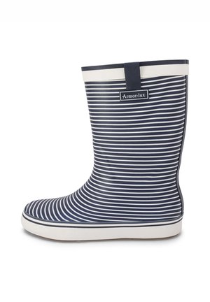 Botte de pluie en caoutchouc à rayures bleu marine et blanches, avec semelle blanche et bordure blanche, étiquetée "Armor-lux" sur le côté.