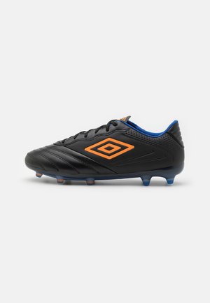 Umbro TOCCO III PRO FG - Fußballschuhe für festen Untergrund - black/vermillion orange/deep surf