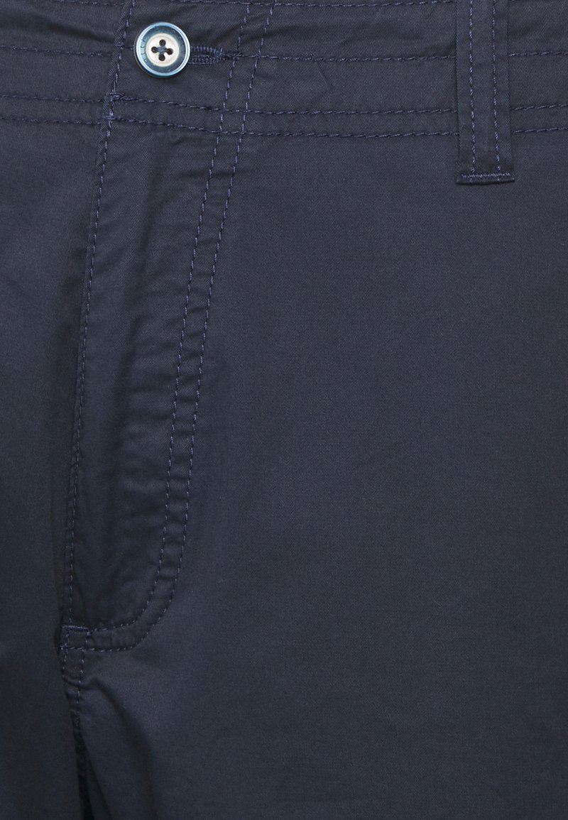 Herren Chino Shorts | Bugatti BERMUDA CAPRI Shorts navy/dunkelblau - KJ29779 Herren Chino Shorts | Bugatti BERMUDA CAPRI Shorts navy/dunkelblau - KJ29779