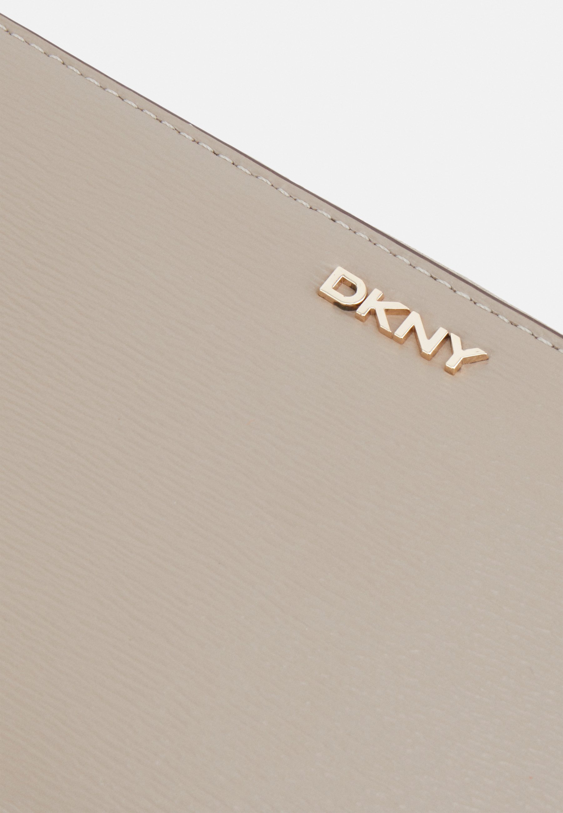 Women BRYANT ZIP AROUND SUTTON - Wallet Women BRYANT ZIP AROUND SUTTON - Wallet