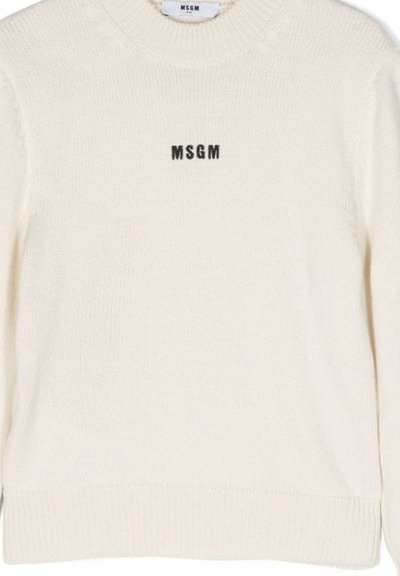 Maglione a maglia crema con scollo a girocollo, caratterizzato da un logo nero "MSGM" sul davanti. Morbida texture con orlo e polsini a coste.