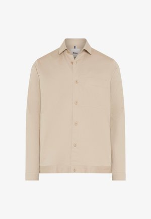 Camicia beige a maniche lunghe con bottoni, taschino sul petto e colletto classico, design semplice e bottoni sul davanti e sui polsini.
