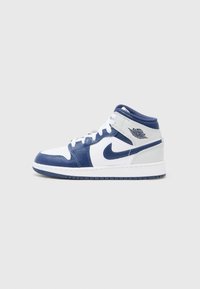 Δεν επιλέχθηκε, white/midnight navy/neutral grey/gum med brown
