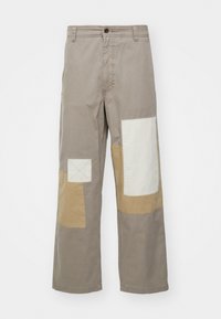 ALPHA PATCH - Nohavice - fossil