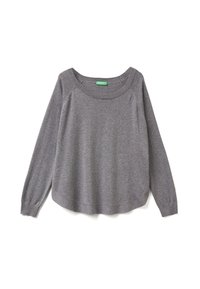 Szary sweter z długim rękawem i dekoltem w łódkę, z prążkowanymi mankietami i dołem. Miękka tekstura materiału, luźny krój oraz brak widocznych wzorów lub akcentów.