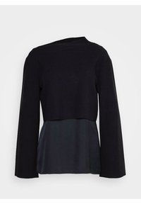 Czarna warstwowa bluzka z długim rękawem, z krótką dzianinową górną częścią i gładką dolną częścią, przedstawiona na białym tle.