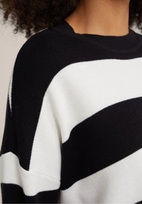 WE Fashion Stickad tröja - black