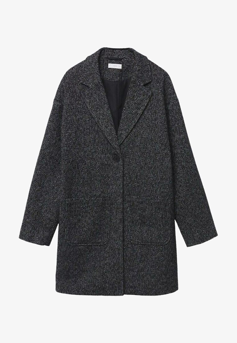 Černobílý kabát se vzorem cik-cak, se zářezovým límcem, zapínáním na jeden knoflík a dvěma předními kapsami. Má volný střih a texturovanou látku.