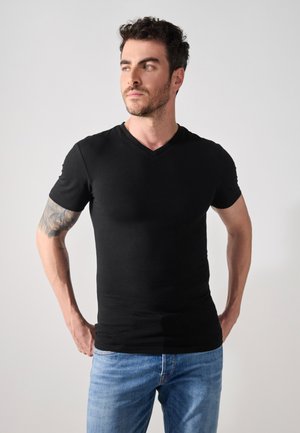 Basic T-shirt - true black