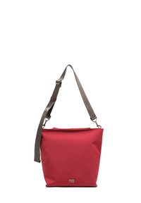 Czerwona torba na ramię z regulowanym brązowym paskiem, srebrnymi okuciami oraz małym logo "Bimba y Lola" na środku przodu.