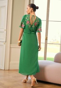 Love & Roses EMBROIDERED CREW NECK SLEEVE MIDI - Vestito lungo - green floral