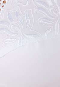 Damart SOUTIEN CROISÉ GRAND MAINTIEN EFFET GUIPURE - Beugel BH - blanc