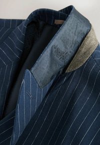 Thumbnail Image 7
