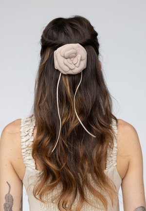 Gusti Leder, SMALL ACCESSORIES IVA - Hair styling accessory - beige