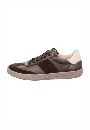 Brown leather sneaker with suede accents, featuring a rounded toe, textured surface, and contrasting white heel. Classic lace-up design.
