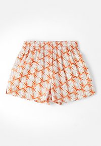 Hvite shorts med et oransje palmebladmønster, elastisk midjebånd og løs passform. Laget av lett stoff, egnet for varmt vær.